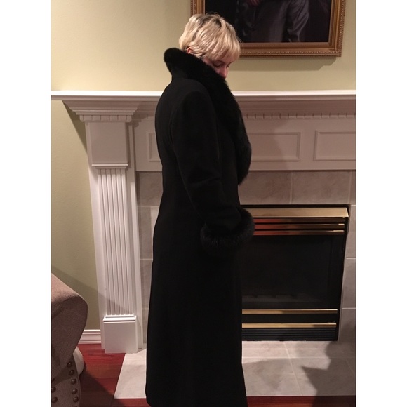 𝒱 𝒾 𝓃 𝓉 𝒶 𝑔 𝑒 | 𝐹𝑜𝓍 𝐹𝓊𝓇 𝒞𝑜𝒶𝓉 - Picture 3 of 4